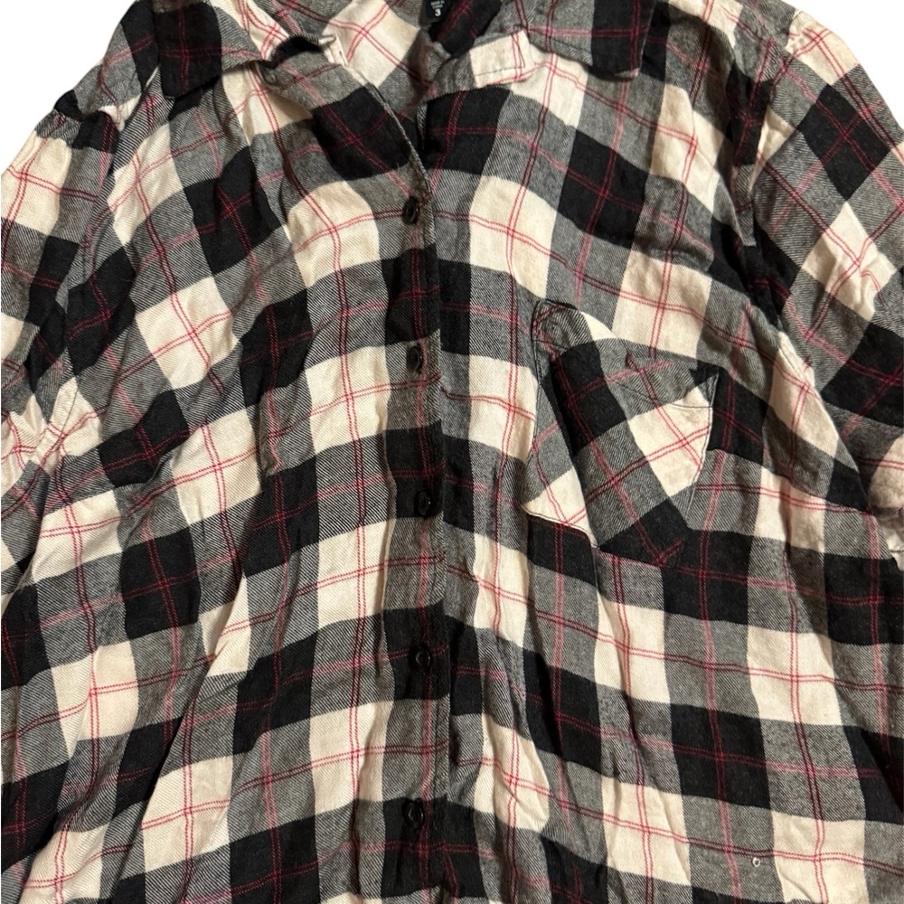 Torrid button up - Picture 2 of 3
